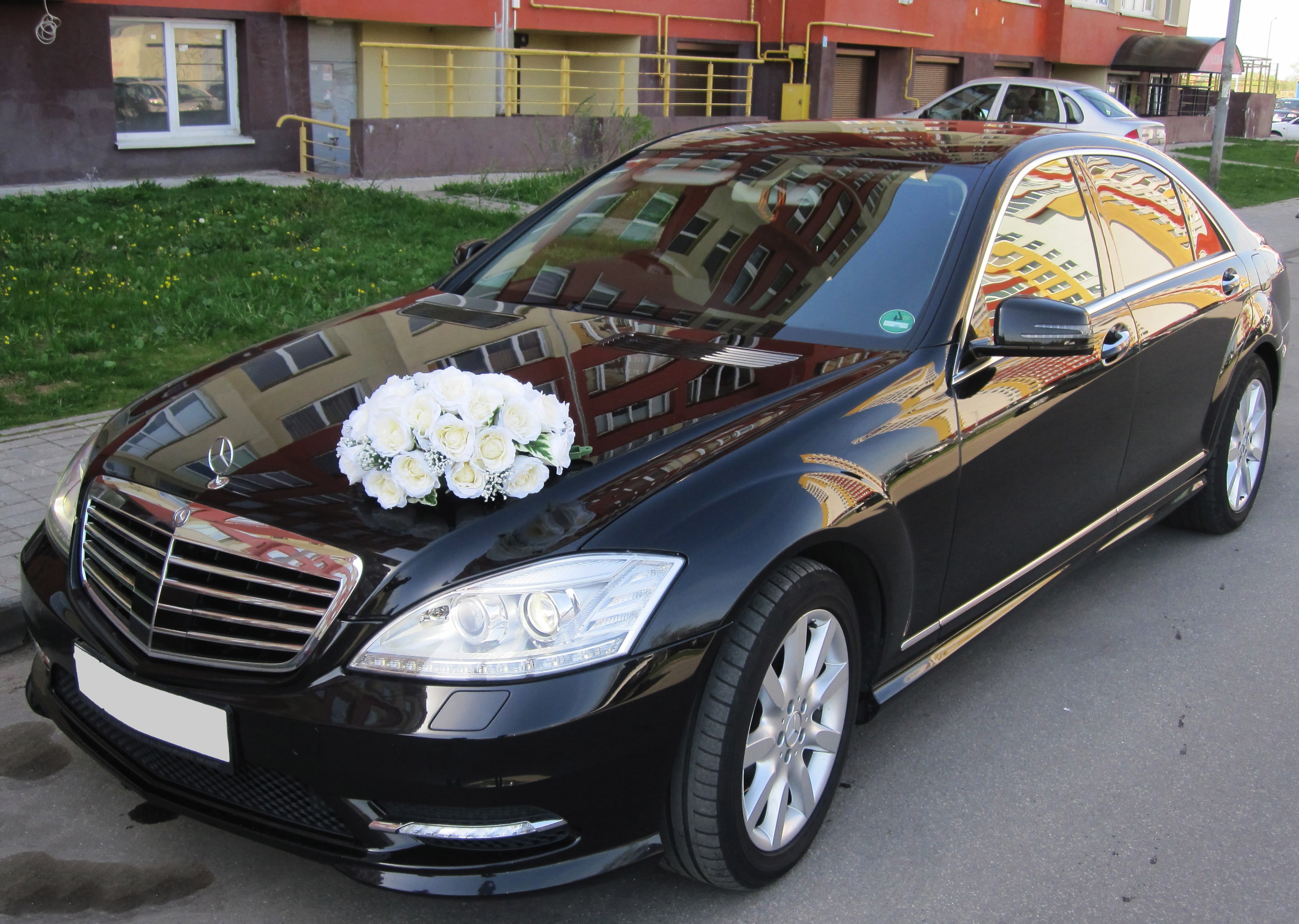 Заказ свадебных автомобилей
